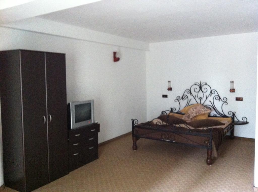 Cabana Haiducilor Ranca Bilik gambar